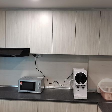 Teo Resident 2 Vivacity Jazz Suite 4 Kuching Quarto foto